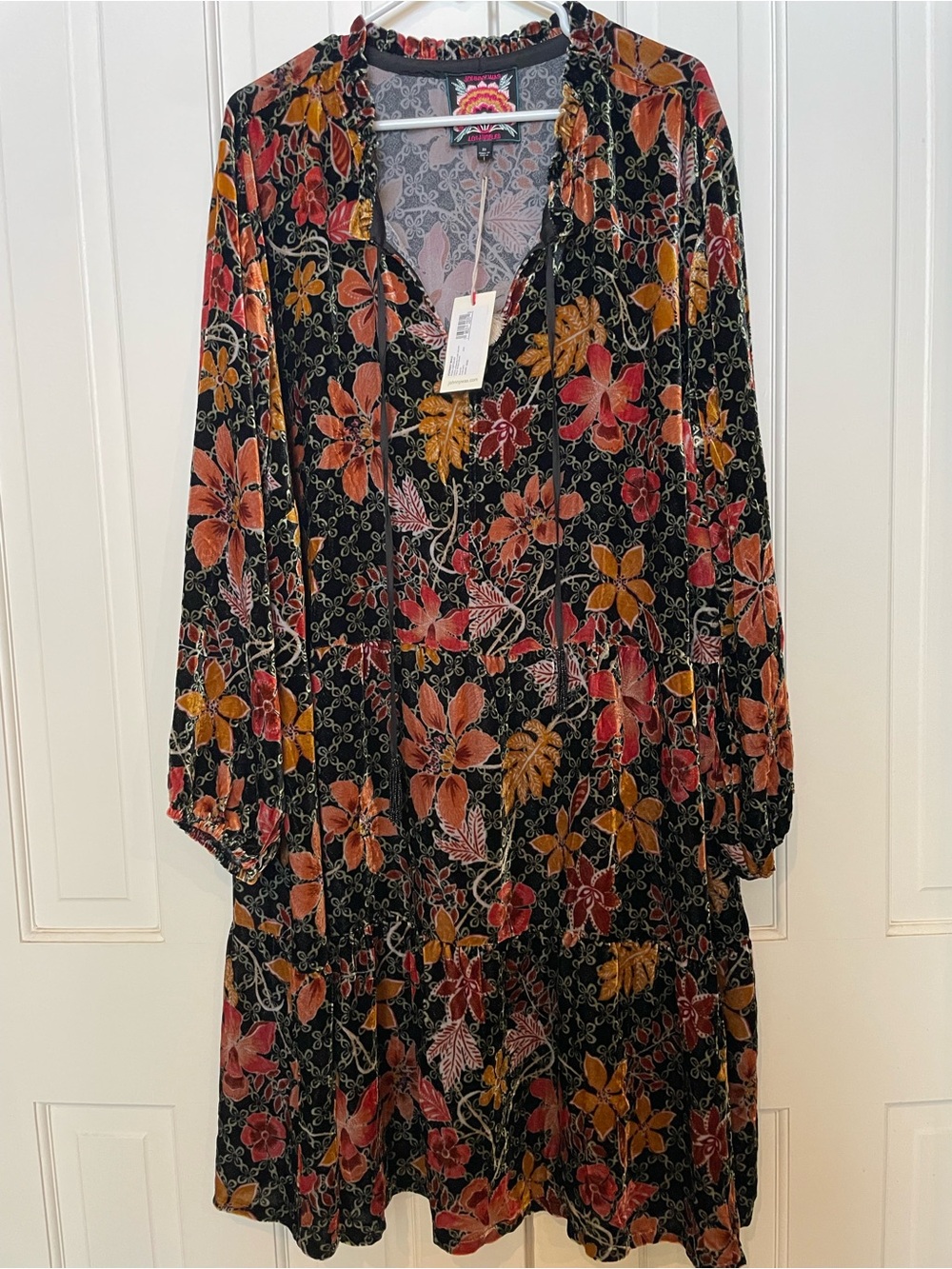 NWT Johnny was Floral Tiered V-Neck Dress in Black with Rust & Mustard size 2x